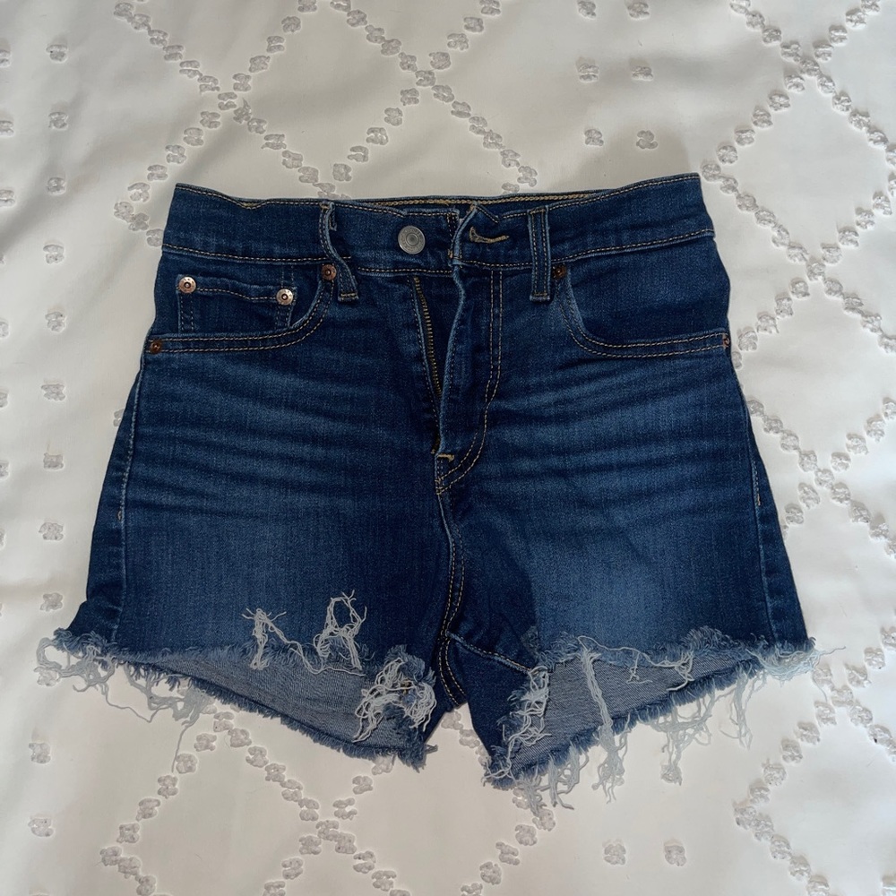 Levi’s High Rise Shorts Size 25
